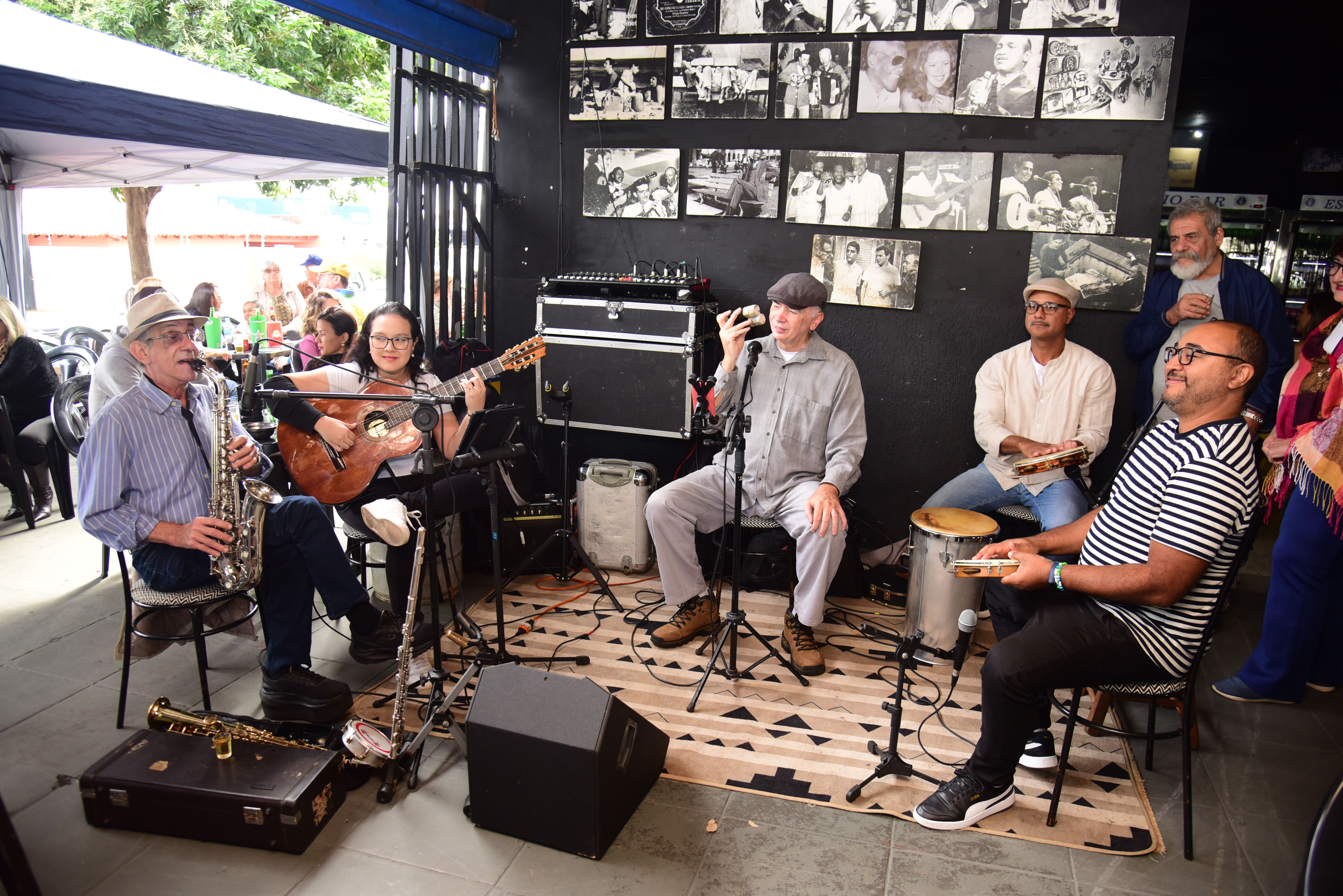 Ilustração lateral direita